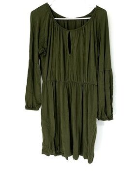 Everly women’s green dress large
